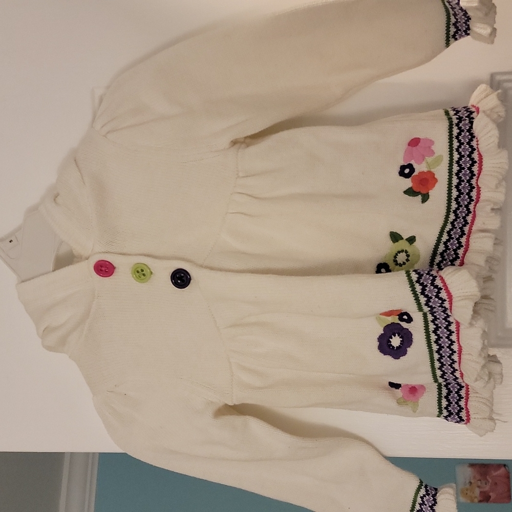 Adorable 3T spring sweater